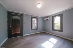 923 Crowder St, Winston-Salem, NC 27107 - Photo 8