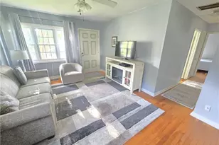 1308 Bogart St, Greensboro, NC 27405 - Photo 2