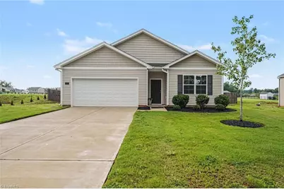 620 Hickory Point Drive, Lexington, NC 27292 - Photo 2
