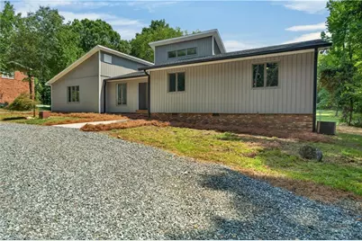 5707 Gatestone Drive, Greensboro, NC 27406 - Photo 4