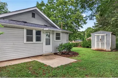 222 W Brower Avenue, Liberty, NC 27298 - Photo 22