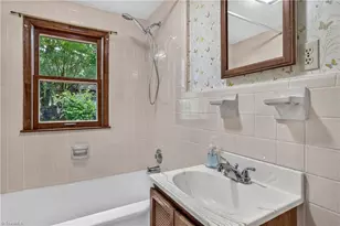 222 W Brower Ave, Liberty, NC 27298 - Photo 20