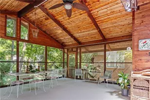 2922 Round Hill Rd, Greensboro, NC 27408 - Photo 16