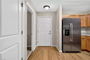 7108 W Friendly Ave, Greensboro, NC 27410 - Photo 6