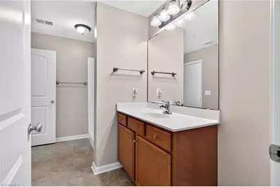 7108 W Friendly Avenue, Greensboro, NC 27410 - Photo 20