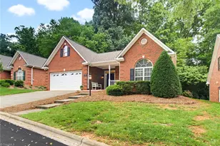141 Sterling Point Ct, Winston-Salem, NC 27104 - Photo 4