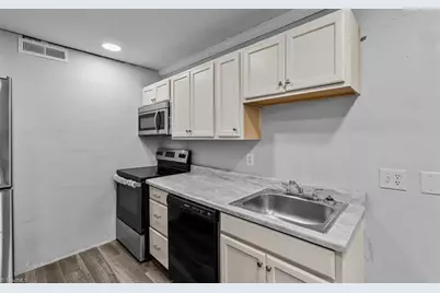3066 Bonhurst Drive, Winston-Salem, NC 27106 - Photo 8