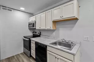 3066 Bonhurst Dr, Winston-Salem, NC 27106 - Photo 8
