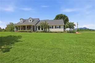 1207 Grassy Creek Rd, Pinnacle, NC 27043 - Photo 2