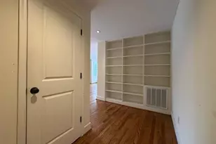 817 N Elm St, Greensboro, NC 27401 - Photo 8