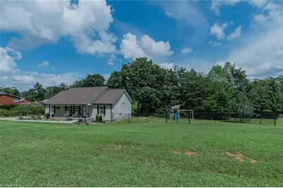 185 Broadway Road, Lexington, NC 27295 - Photo 2