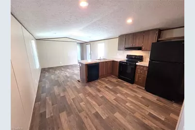 126 Sheraton Court, King, NC 27021 - Photo 4