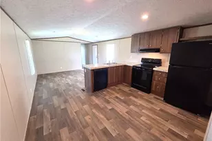 126 Sheraton Ct, King, NC 27021 - Photo 4