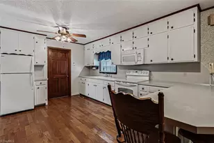 308 Westbury Dr, Asheboro, NC 27205 - Photo 8