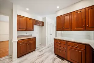 3709 Kirklees Rd, Winston-Salem, NC 27104 - Photo 14