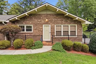 325 Spring St, Yadkinville, NC 27055 - Photo 2
