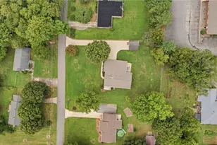 325 Spring St, Yadkinville, NC 27055 - Photo 38