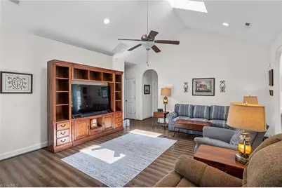 1240 United Court, Winston-Salem, NC 27103 - Photo 8