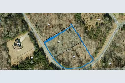 169 Glenrobin Drive, Eden, NC 27288 - Photo 2