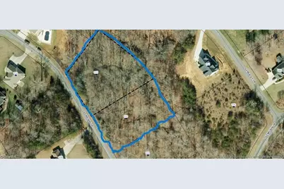 135 Glenrobin Drive, Eden, NC 27288 - Photo 2