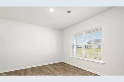 527 Baymeade Drive, Lexington, NC 27295 - Photo 2