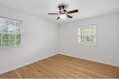 2913 Shady Lawn Drive, Greensboro, NC 27408 - Photo 18