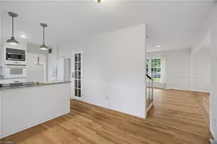 2913 Shady Lawn Dr, Greensboro, NC 27408 - Photo 12