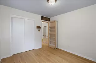 2913 Shady Lawn Dr, Greensboro, NC 27408 - Photo 14