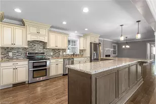 1971 Delaine Dr, Burlington, NC 27215 - Photo 12