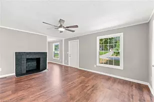 402 Gilbreath St, Graham, NC 27253 - Photo 18