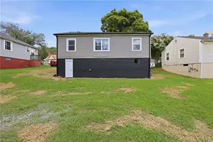 402 Gilbreath St, Graham, NC 27253 - Photo 8