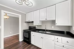 402 Gilbreath St, Graham, NC 27253 - Photo 22