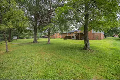 3900 Briarwood Avenue, High Point, NC 27265 - Photo 42