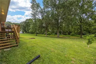 3900 Briarwood Ave, High Point, NC 27265 - Photo 40