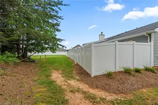 808 Chesapeake Ln, Archdale, NC 27263 - Photo 32