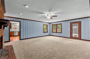 2321 Danbury Rd, Greensboro, NC 27408 - Photo 18