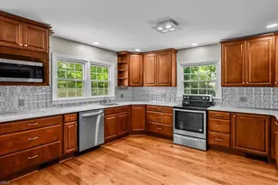 2321 Danbury Rd, Greensboro, NC 27408 - Photo 12