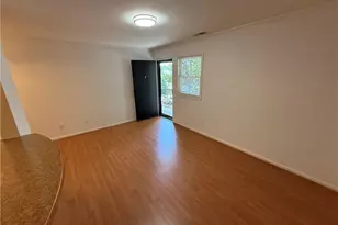 1310 Brookstown Ave, Winston-Salem, NC 27101 - Photo 4