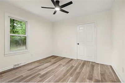 210 Stone Street, Thomasville, NC 27360 - Photo 12