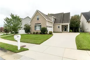 6624 Springfield Village Ln, Clemmons, NC 27012 - Photo 4