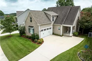 6624 Springfield Village Ln, Clemmons, NC 27012 - Photo 2