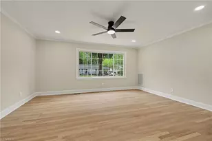 2309 Fernwood Dr, Greensboro, NC 27408 - Photo 10