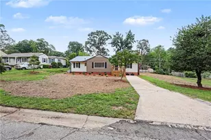 2309 Fernwood Dr, Greensboro, NC 27408 - Photo 6