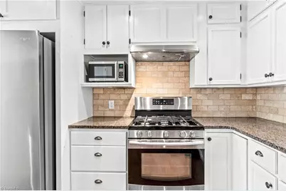 560 Kelway Place, Winston-Salem, NC 27104 - Photo 16