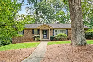 560 Kelway Pl, Winston-Salem, NC 27104 - Photo 1