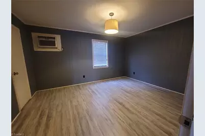 4295 Brownsboro Road #03, Winston-Salem, NC 27106 - Photo 6