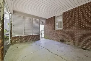 2411 Dellwood Dr, Greensboro, NC 27408 - Photo 32