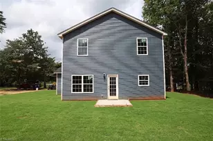 4533 Baux Mountain Rd, Winston-Salem, NC 27105 - Photo 16