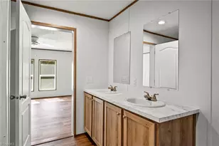 242 Old Thomasville Rd, Winston-Salem, NC 27107 - Photo 18