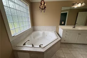 1016 Longhorn Ct, Greensboro, NC 27455 - Photo 16
